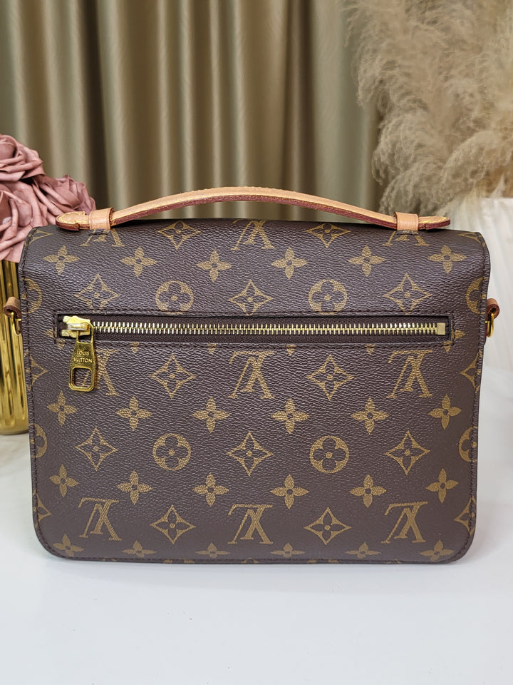 Louis Vuitton Monogram Pochette Metis