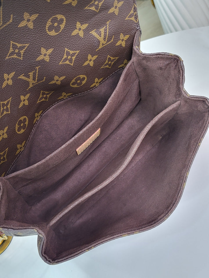 Louis Vuitton Monogram Pochette Metis