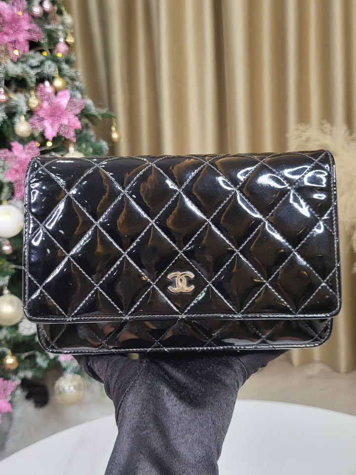 Chanel Patent Wallet On Chain