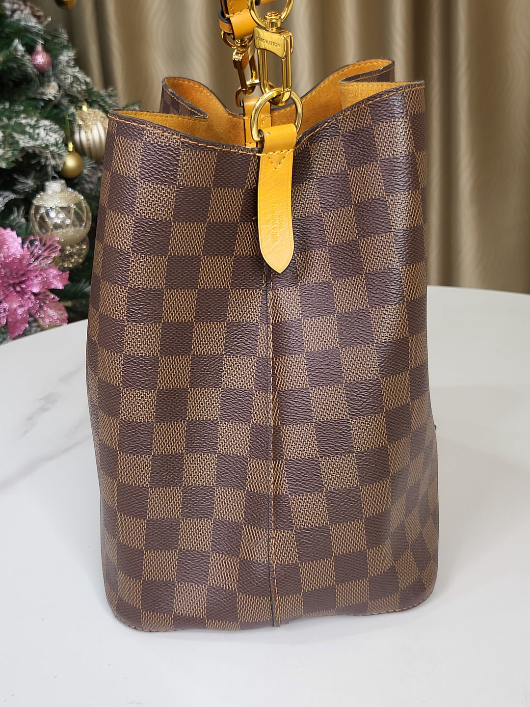 Louis Vuitton Damier Ebene Neo Noe