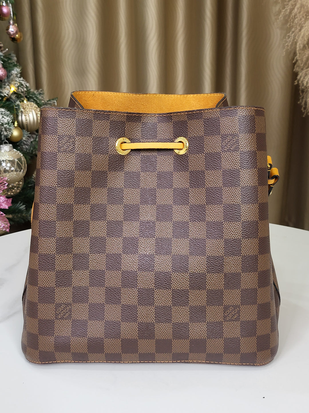 Louis Vuitton Damier Ebene Neo Noe