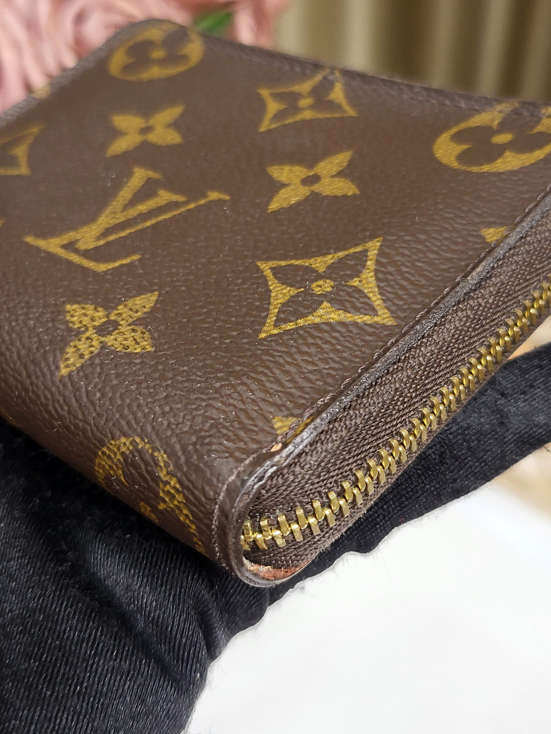 Louis Vuitton Monogram Zippy Coin Purse