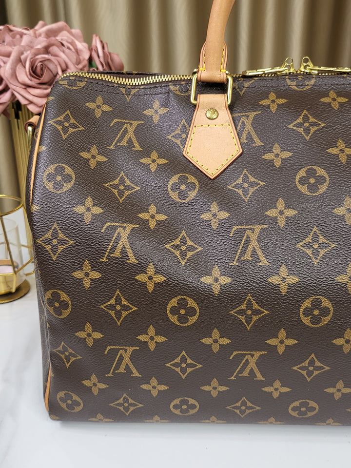 Louis Vuitton Monogram Speedy 35 Bandouliere