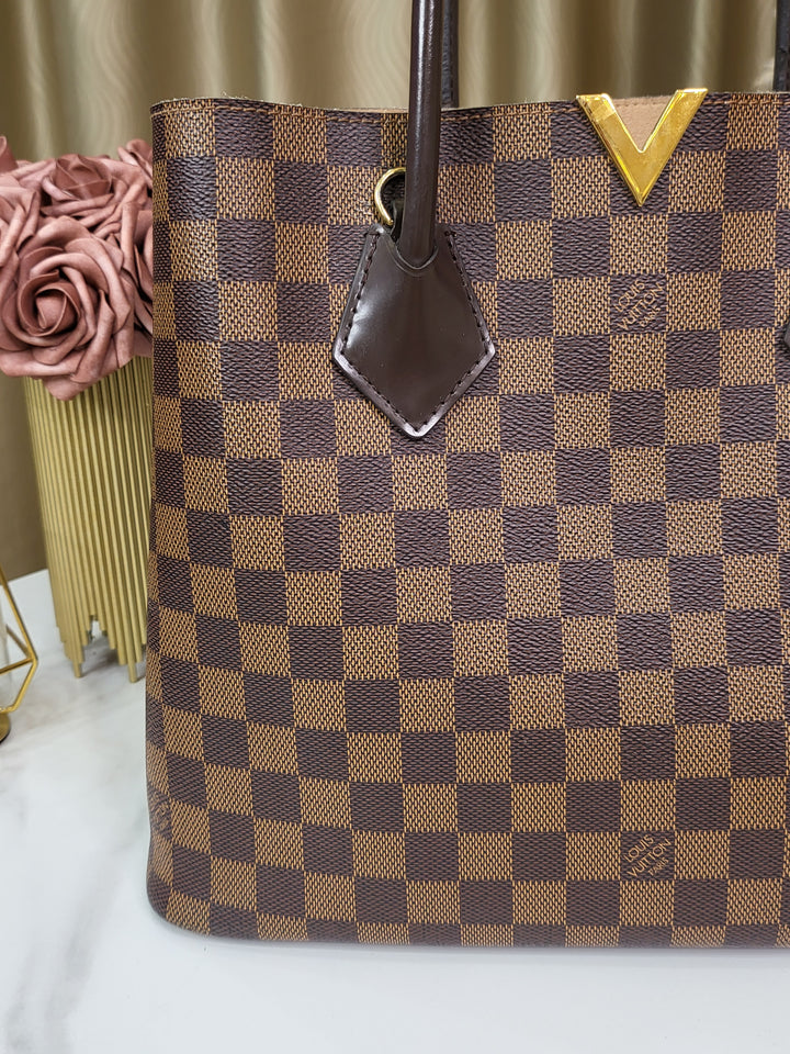 Louis Vuitton Damier Kensington Tote Bag