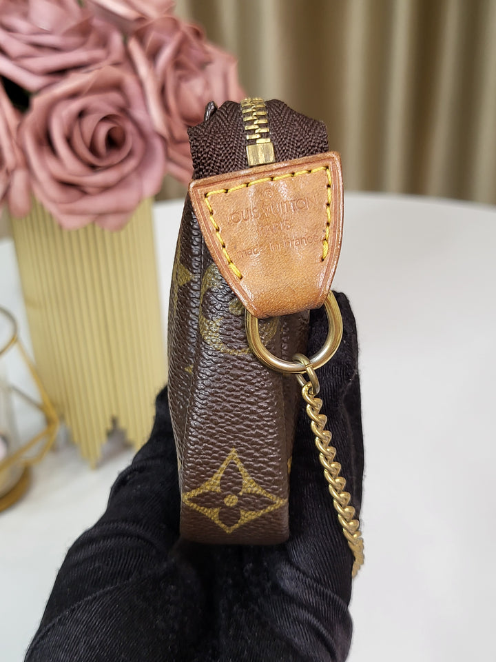 Louis Vuitton Monogram Mini Pochette