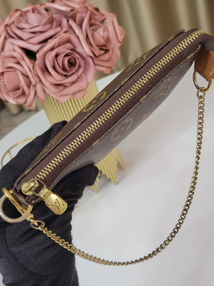 Louis Vuitton Monogram Mini Pochette