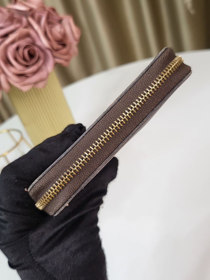 Louis Vuitton Monogram Zippy Coin Wallet