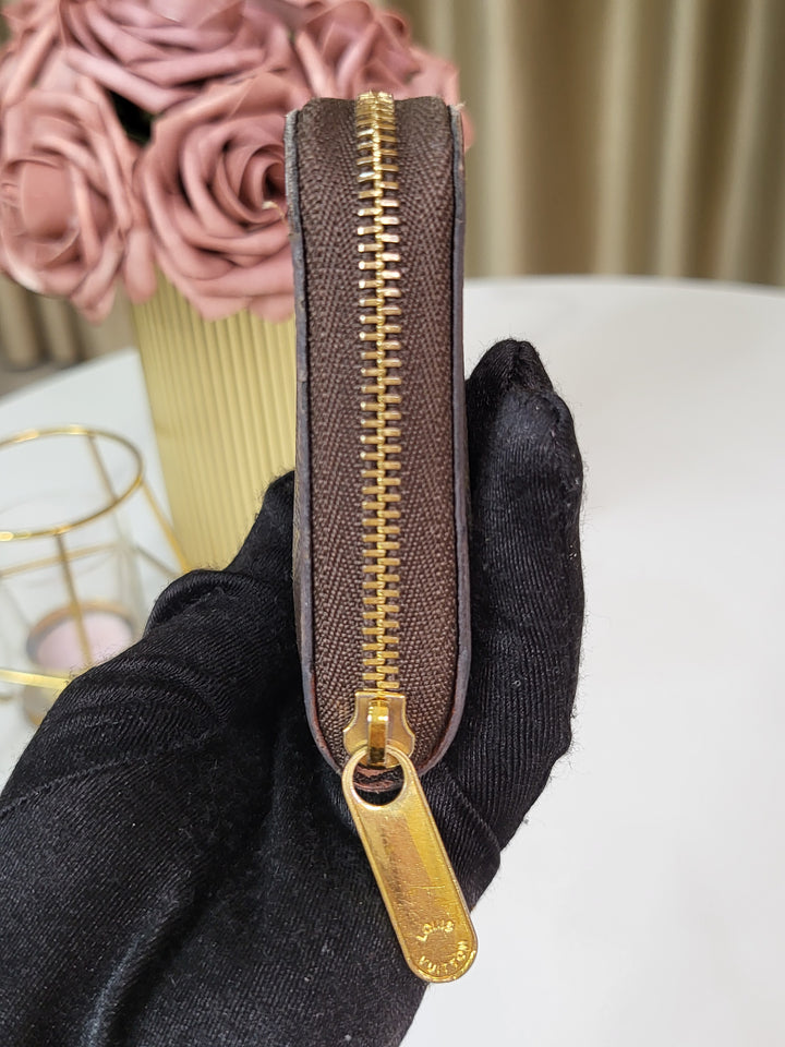 Louis Vuitton Monogram Zippy Coin Wallet