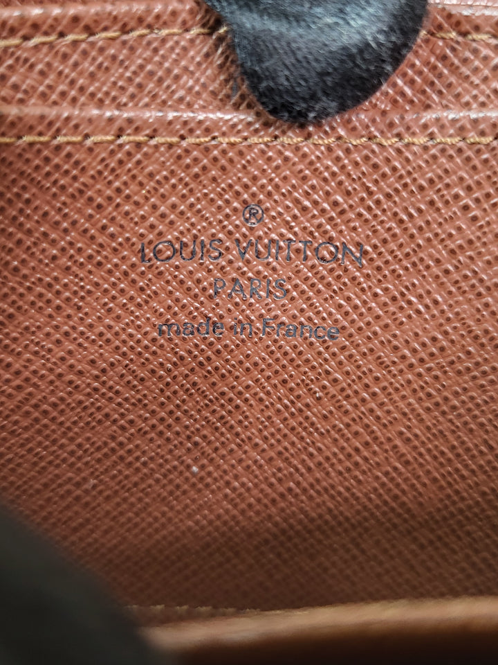 Louis Vuitton Monogram Zippy Coin Wallet
