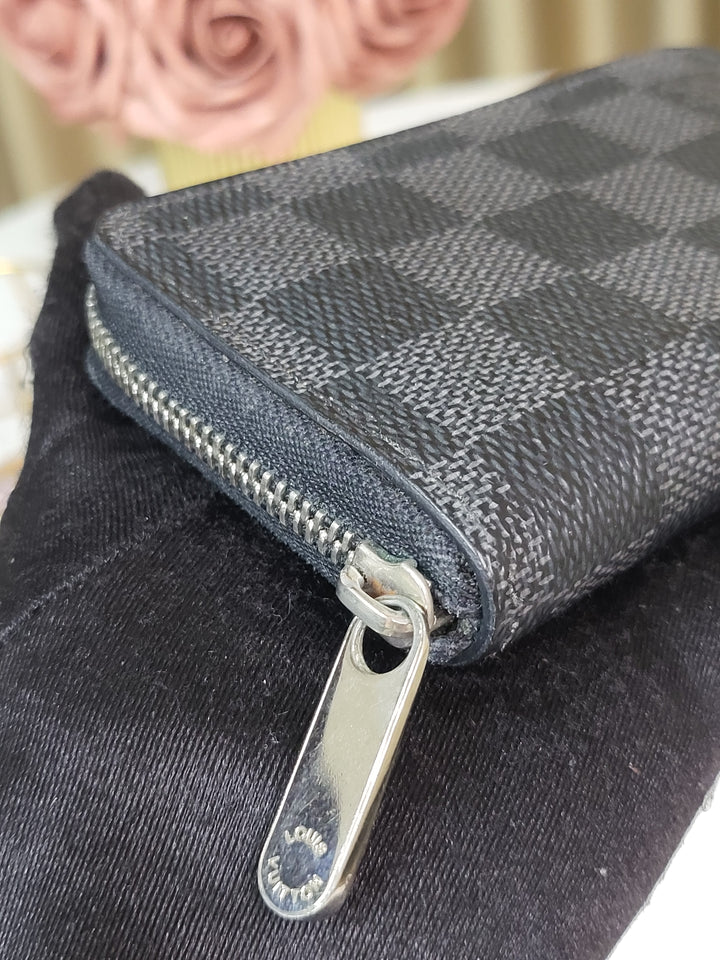 Louis Vuitton Damier Graphite Card Holder