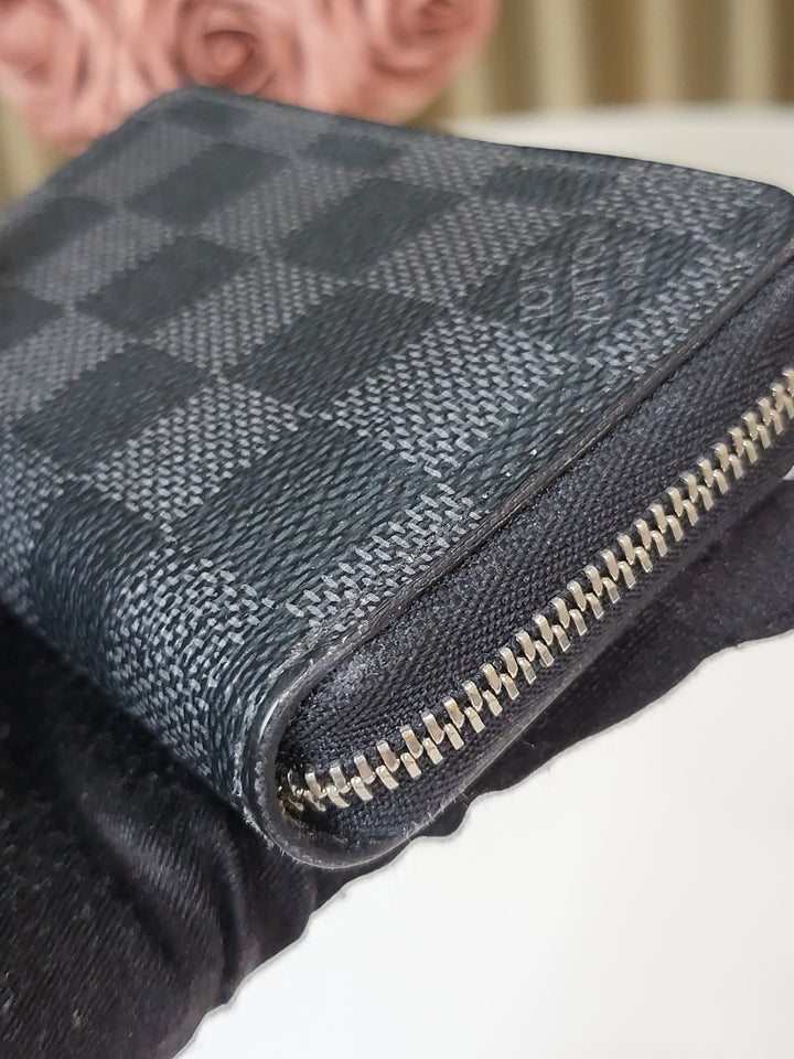 Louis Vuitton Damier Graphite Card Holder