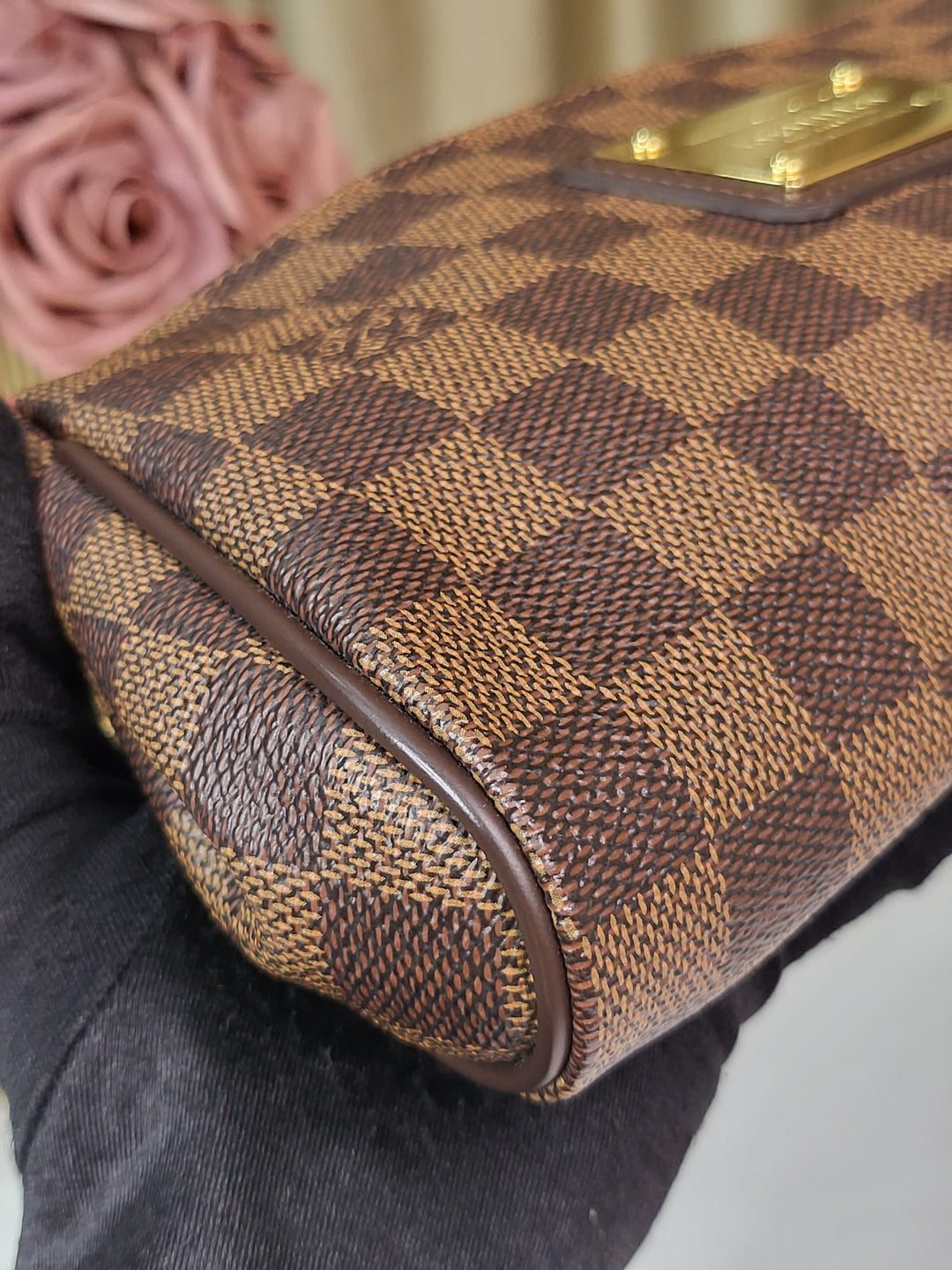 Louis Vuitton Damier Ebene Eva Clutch
