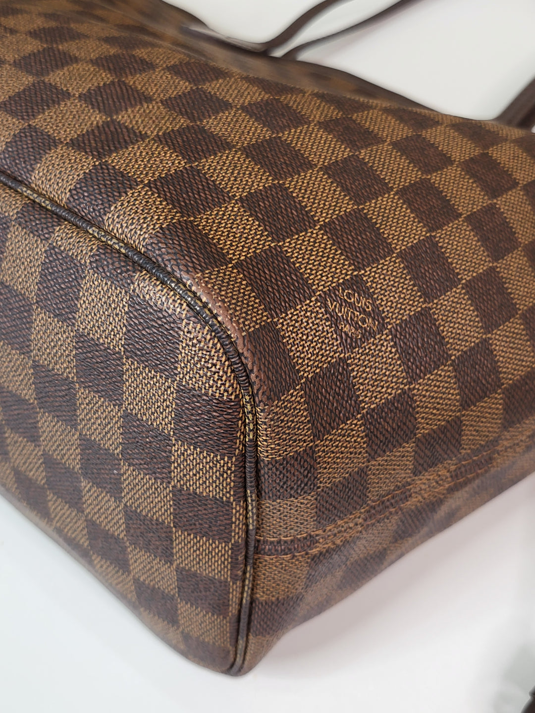 Louis Vuitton Damier Ebene Neverfull MM