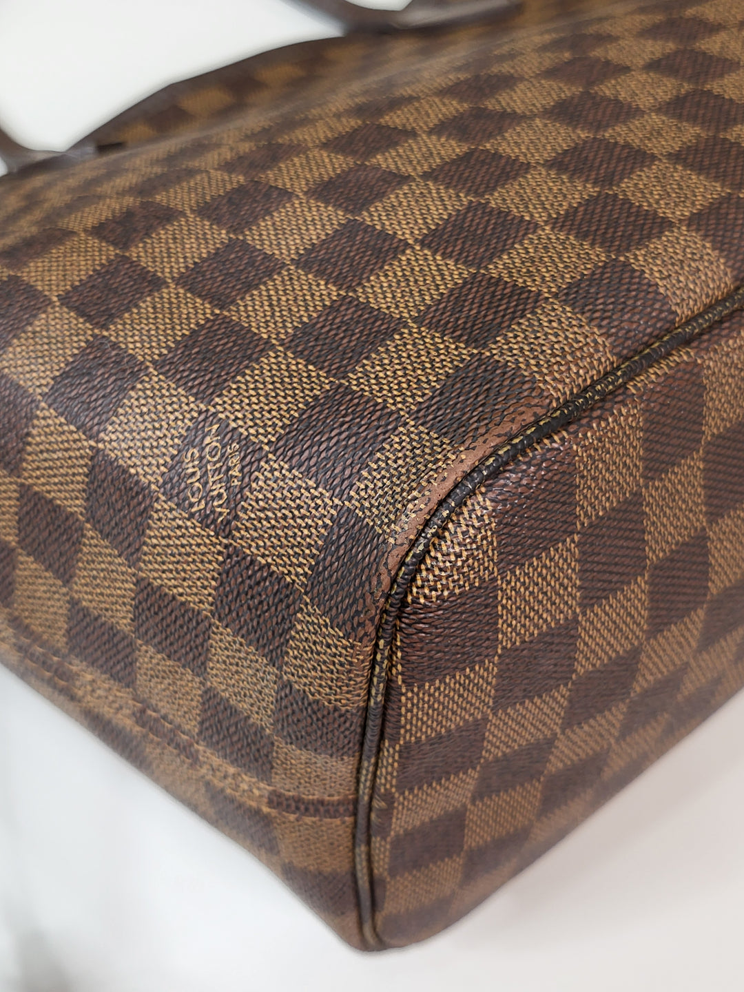 Louis Vuitton Damier Ebene Neverfull MM