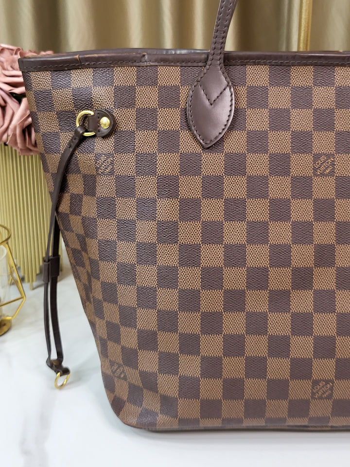 Louis Vuitton Damier Ebene Neverfull MM