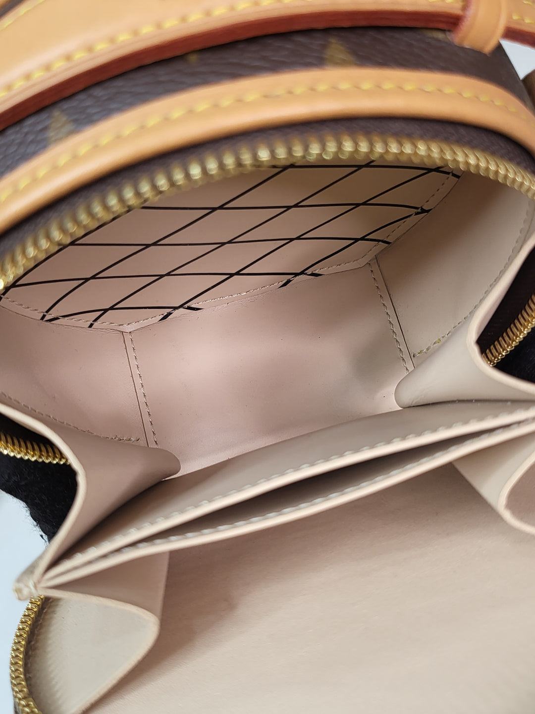Louis Vuitton Monogram Mini Boite Chapeau