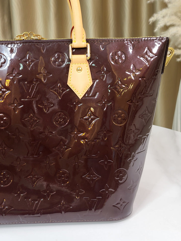 Louis Vuitton Vernis Amarante Montebello MM