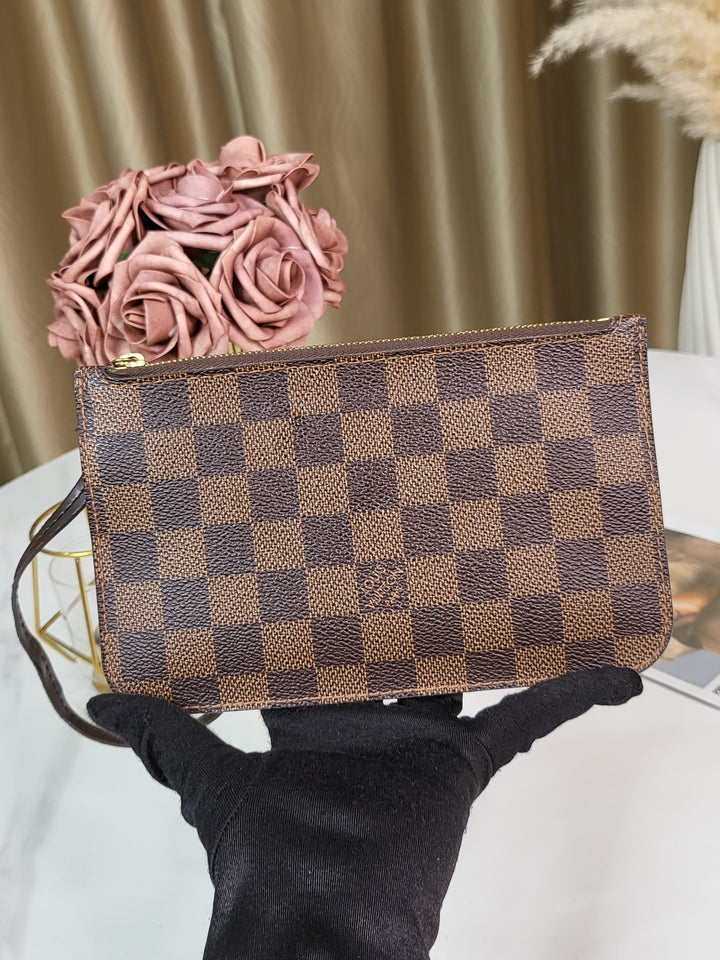 Louis Vuitton Damier Ebene Neverfull Pouch