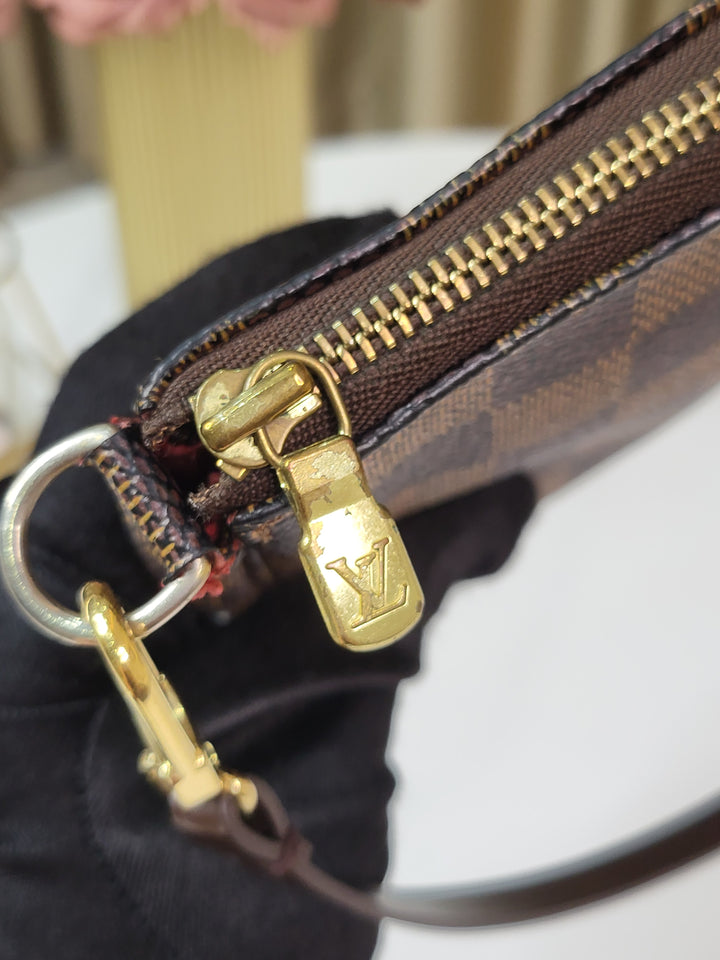 Louis Vuitton Damier Ebene Pochette Accessories