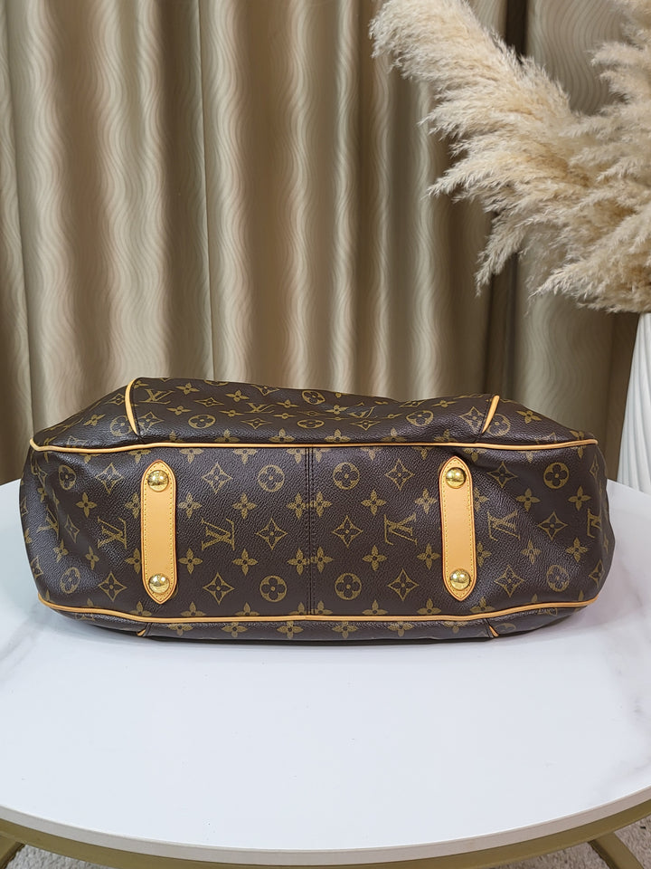 Louis Vuitton Monogram Galleria GM