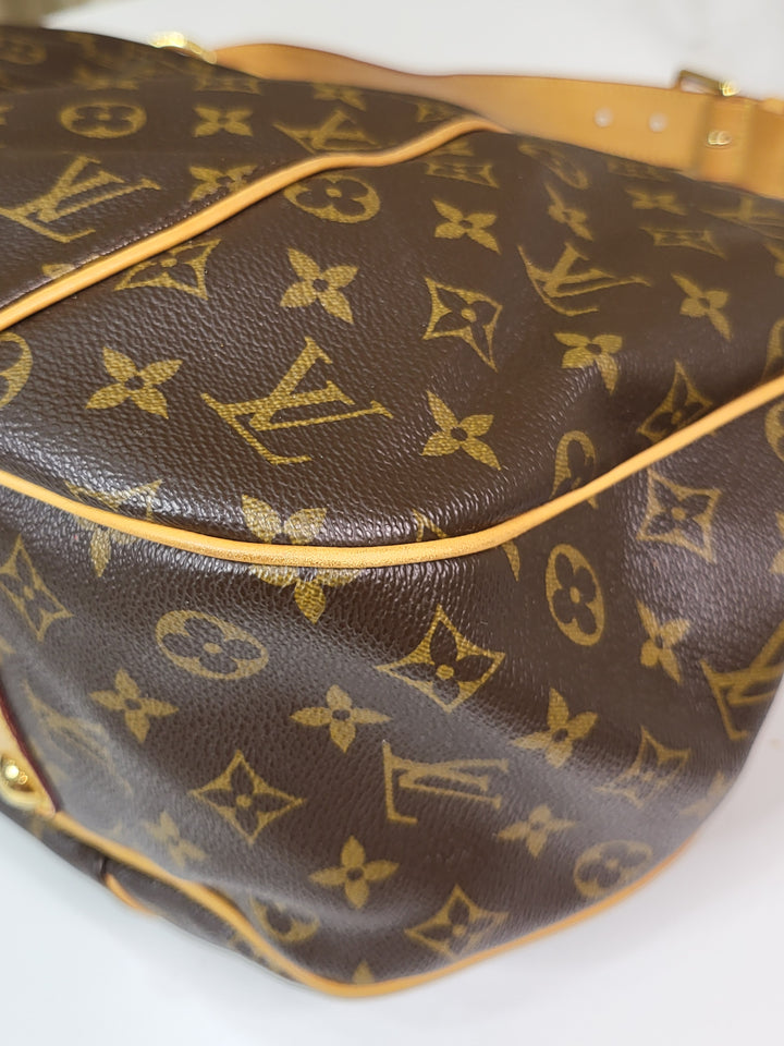 Louis Vuitton Monogram Galleria GM