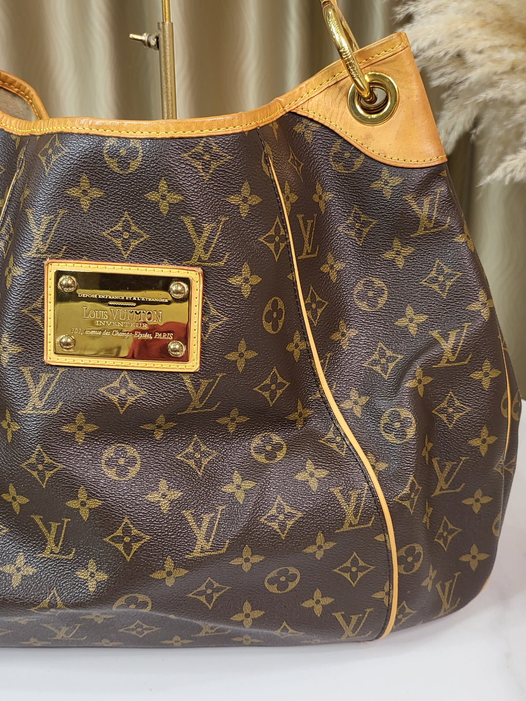 Louis Vuitton Monogram Galleria GM