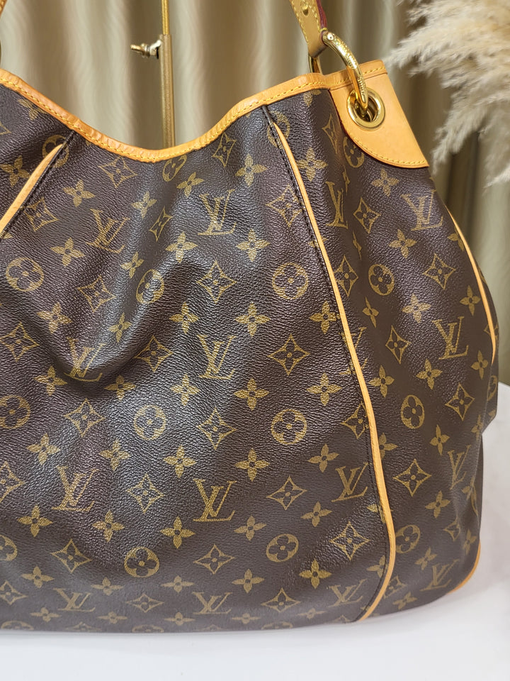 Louis Vuitton Monogram Galleria GM