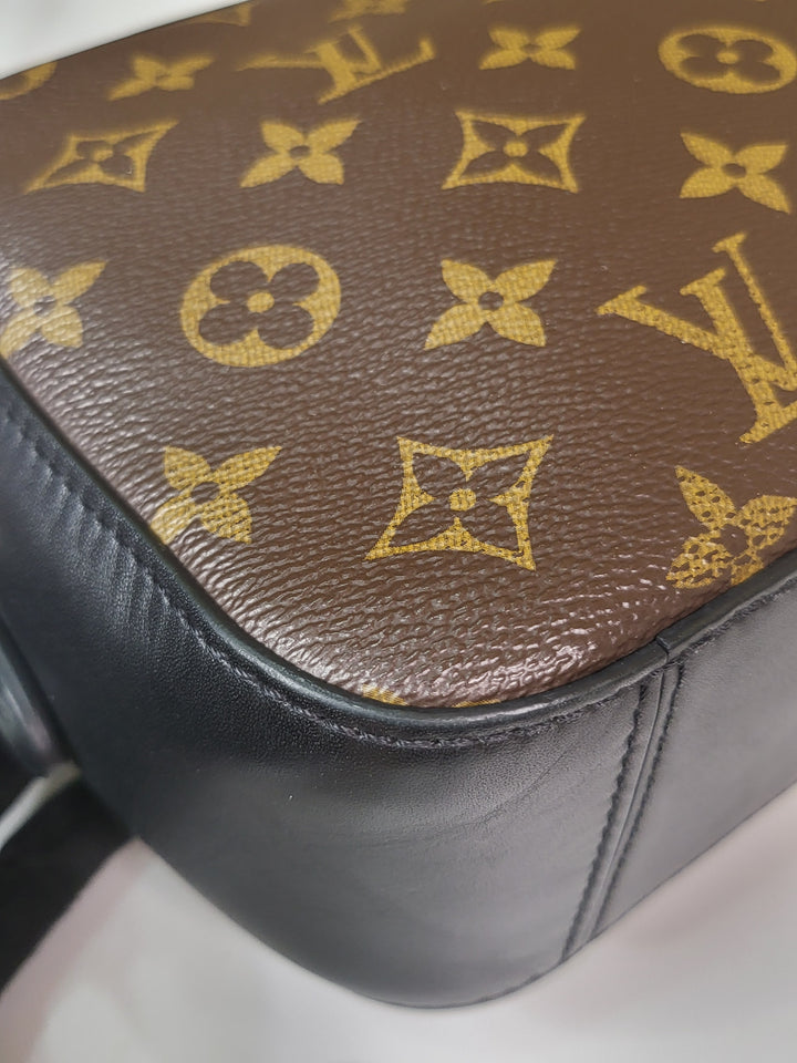 Louis Vuitton Monogram Saintonge