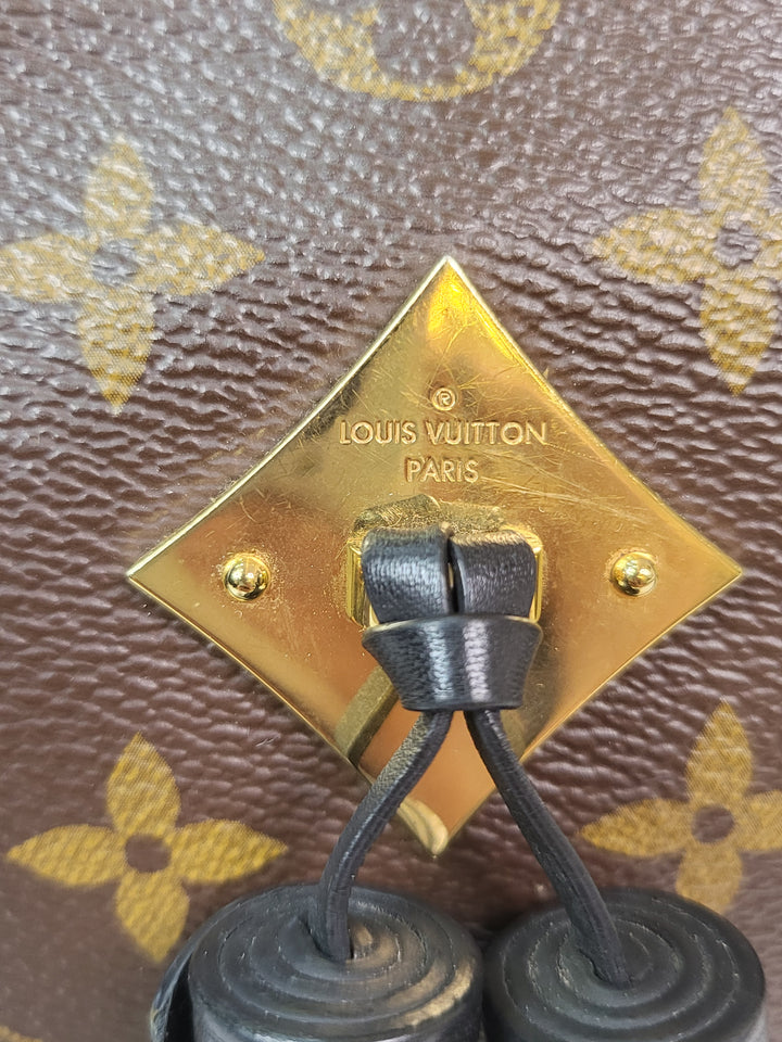 Louis Vuitton Monogram Saintonge