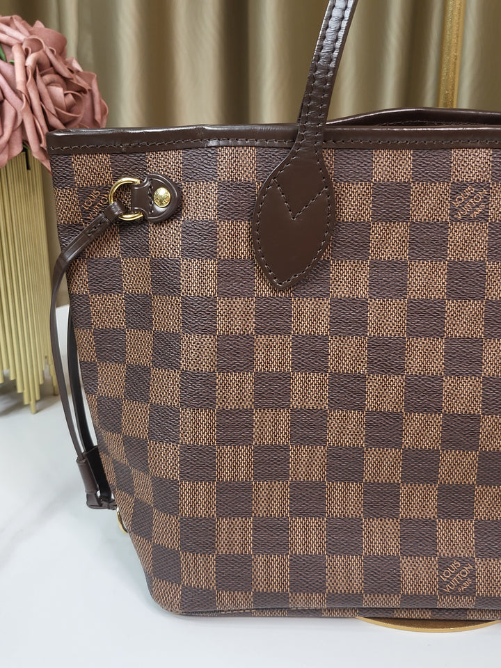 Louis Vuitton Damier Ebene Neverfull PM