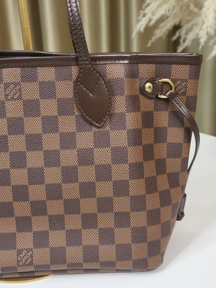 Louis Vuitton Damier Ebene Neverfull PM