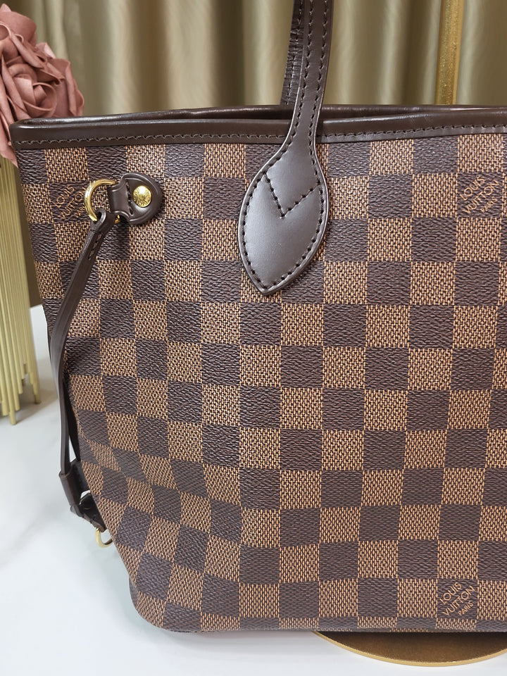 Louis Vuitton Damier Ebene Neverfull PM