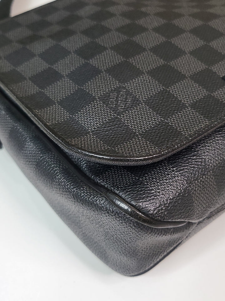 Louis Vuitton Damier Graphite District PM