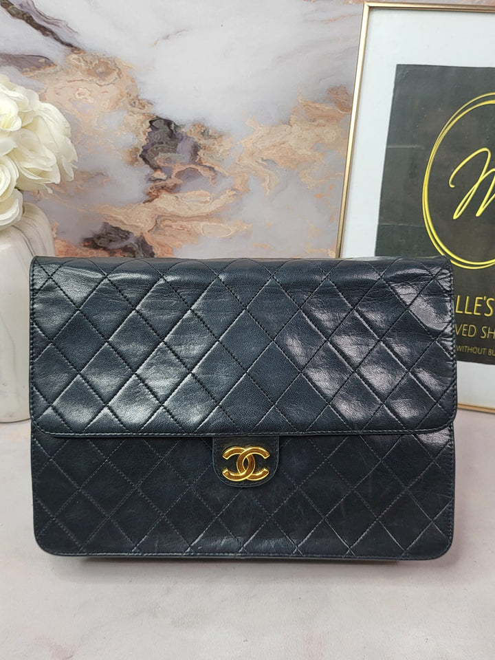 CHANEL LAMBSKIN VINTAGE MEDIUM FLAP