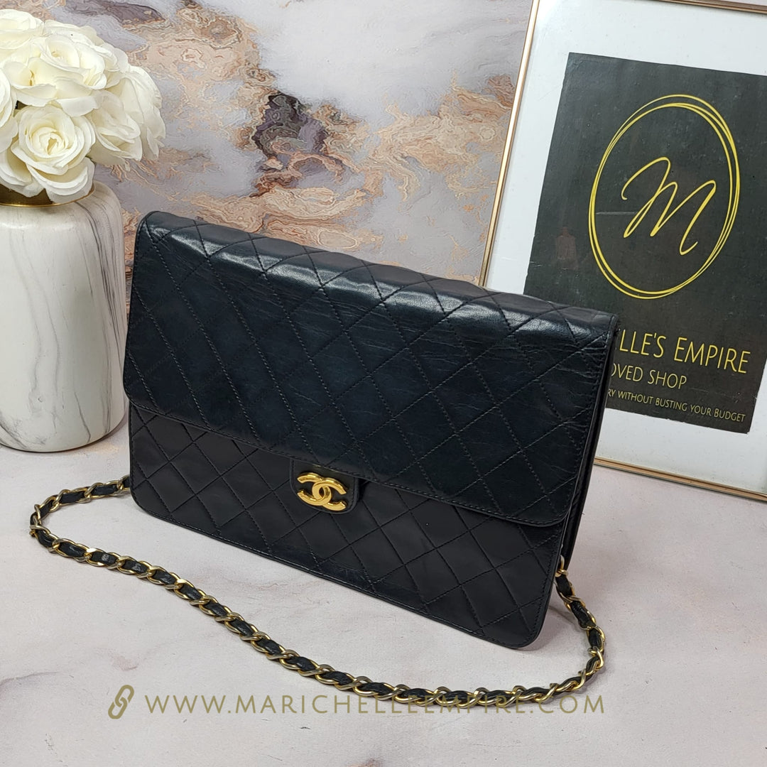 CHANEL LAMBSKIN VINTAGE MEDIUM FLAP