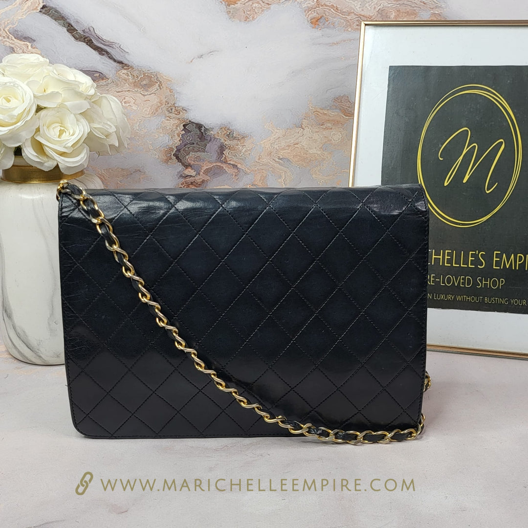 CHANEL LAMBSKIN VINTAGE MEDIUM FLAP