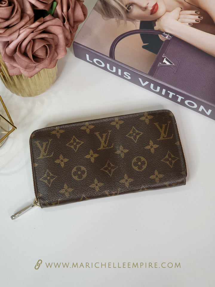 Louis Vuitton Monogram Zippy Wallet