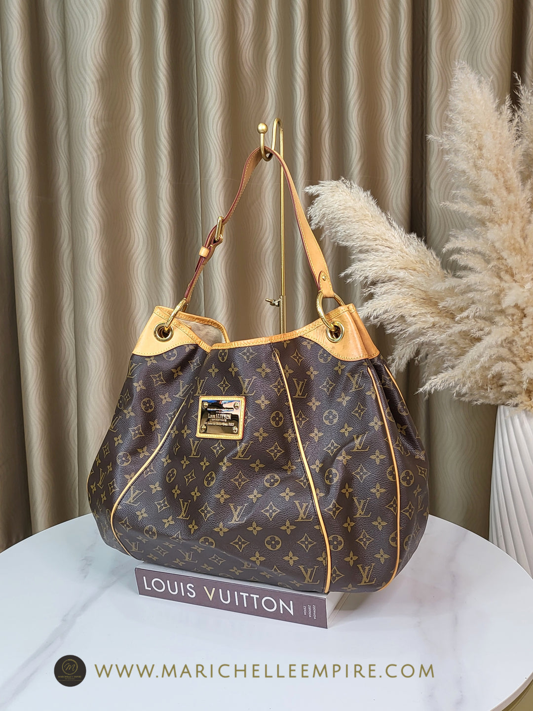 Louis Vuitton Monogram Galleria GM
