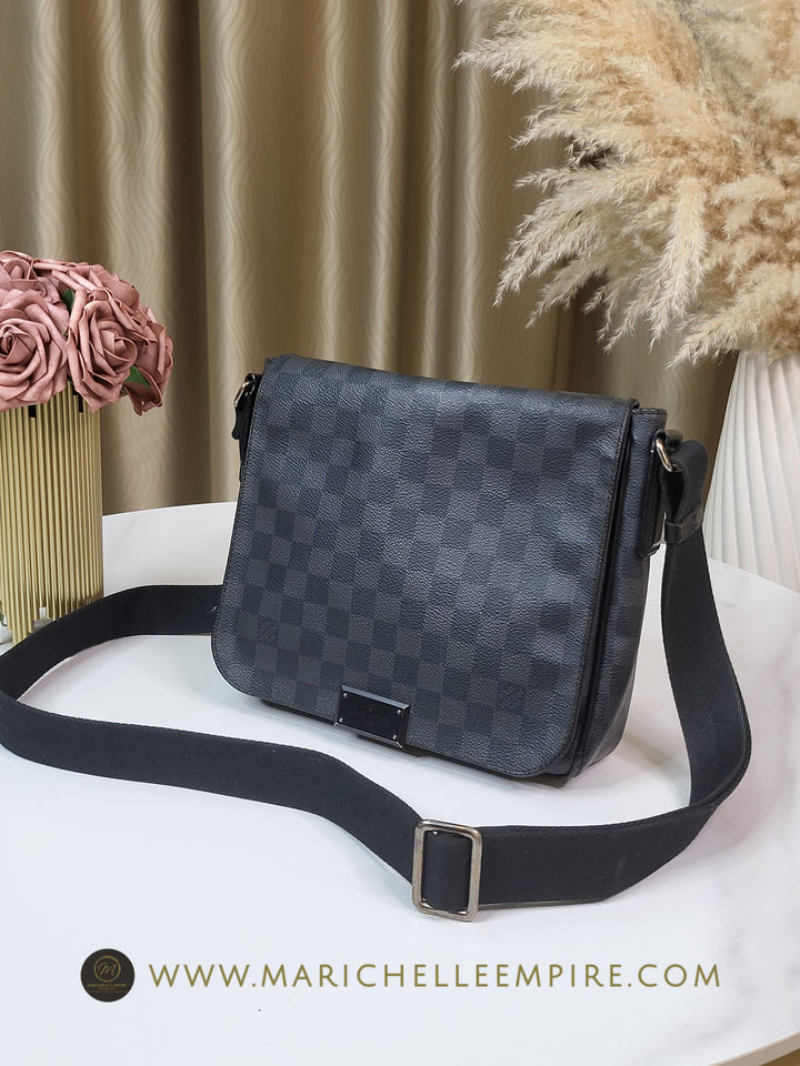 Louis Vuitton Damier Graphite District PM