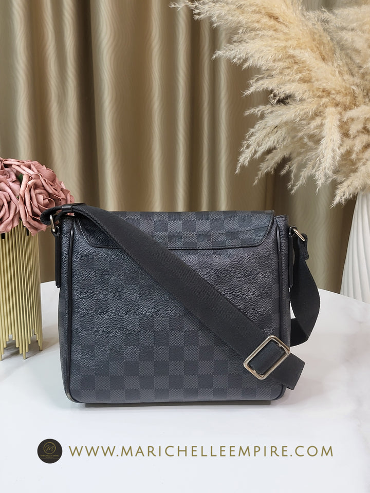 Louis Vuitton Damier Graphite District PM