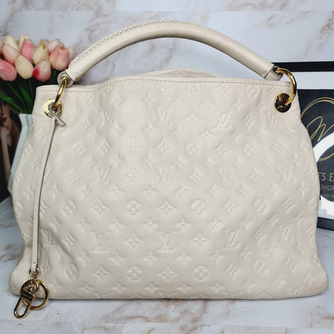 LOUISVUITTON Empreinte Ivory Artsy MM - Marichelle's Empire 