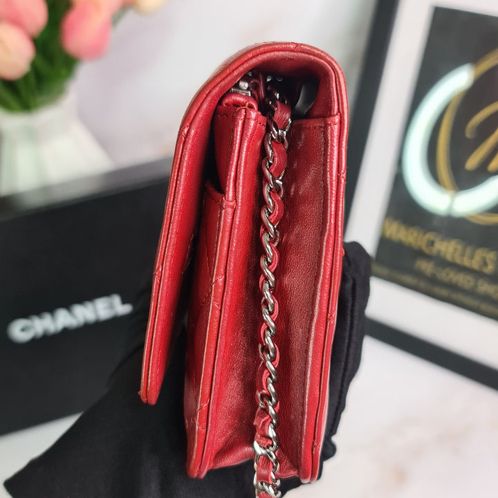 C H A N E L Lambskin Wallet On Chain - Marichelle's Empire 