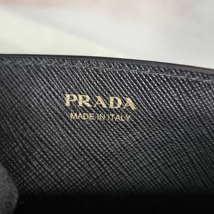 PRADA Wallet on Chain ( WOC ) - Marichelle's Empire 