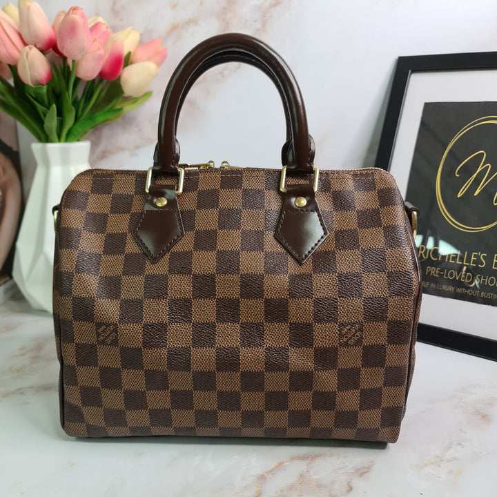 LOUISVUITTON Damier Ebene Speedy 25 Bandouliere - Marichelle's Empire 