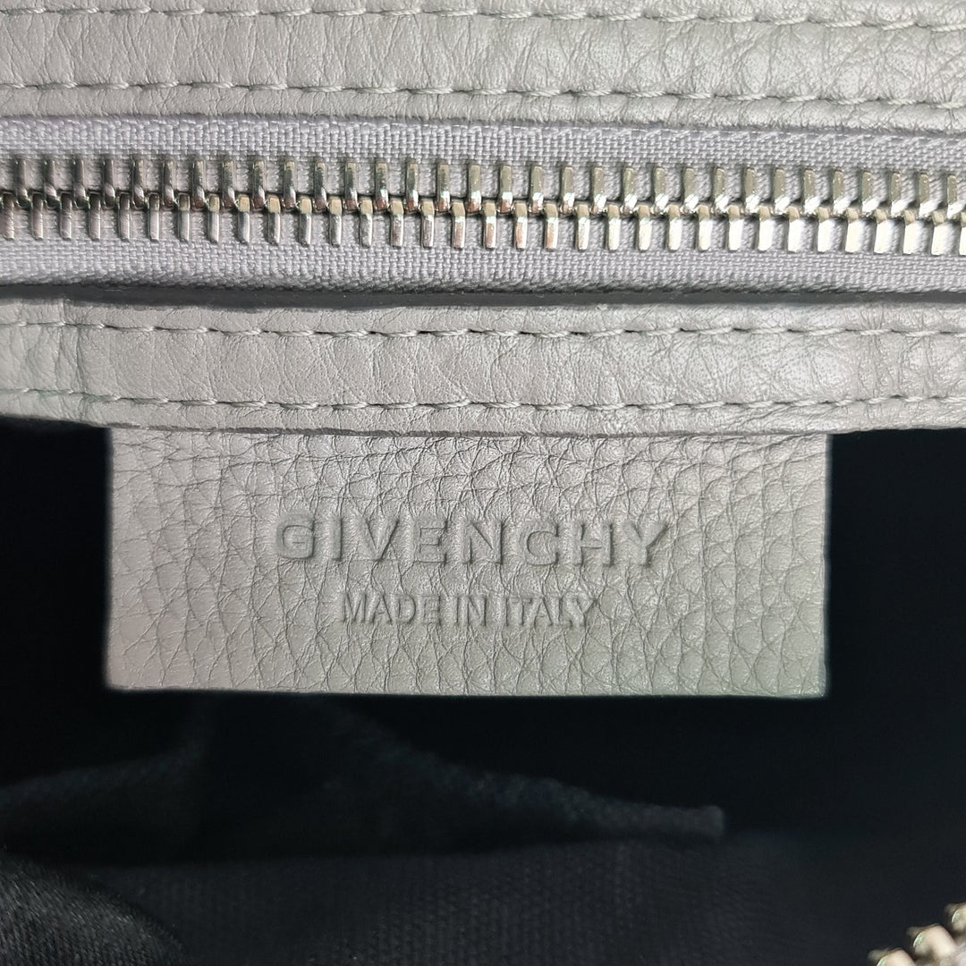 GIVENCHY Micro Nightingale - Marichelle's Empire 