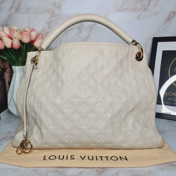 LOUISVUITTON Empreinte Ivory Artsy MM - Marichelle's Empire 