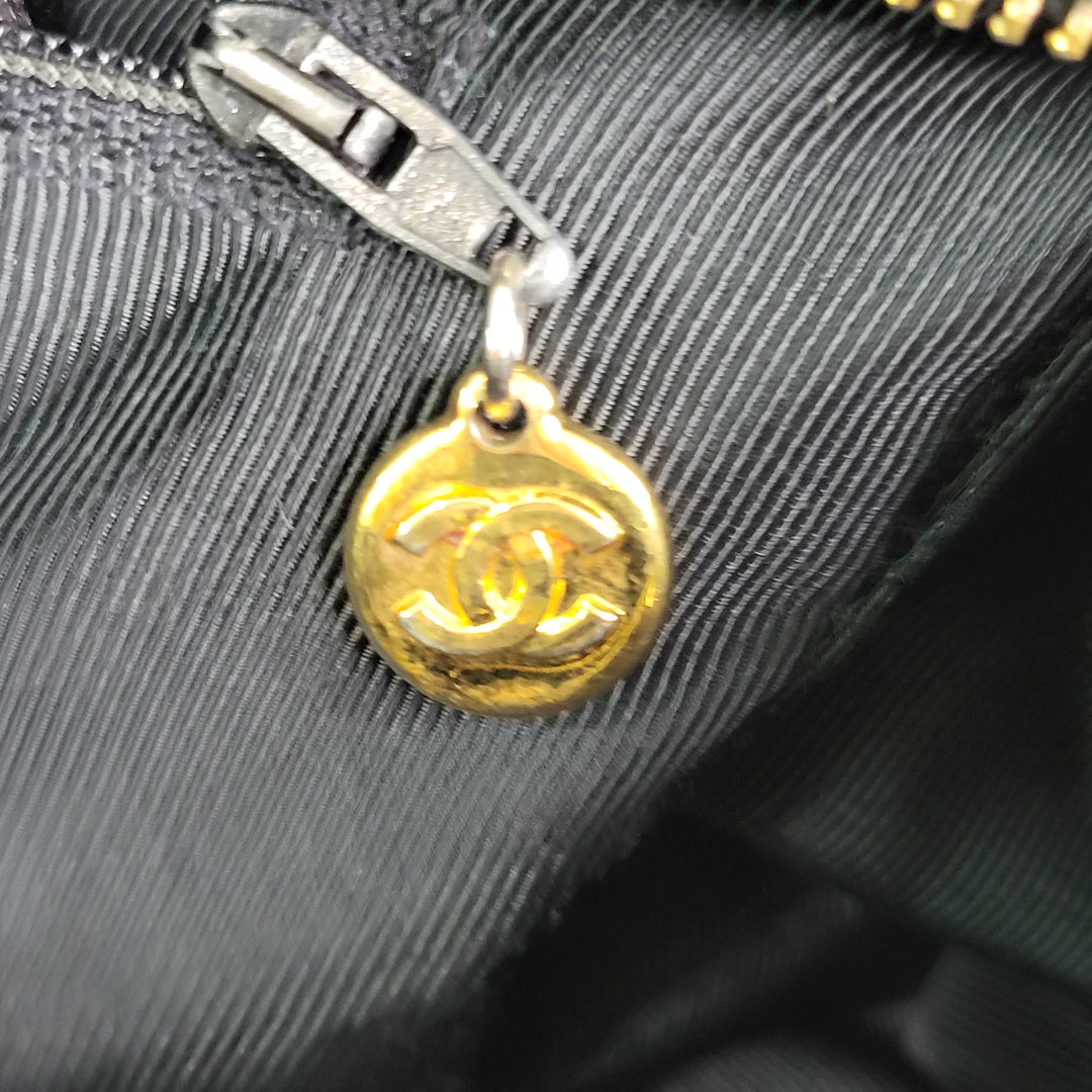 Chanel Caviar Chain Tote Bag