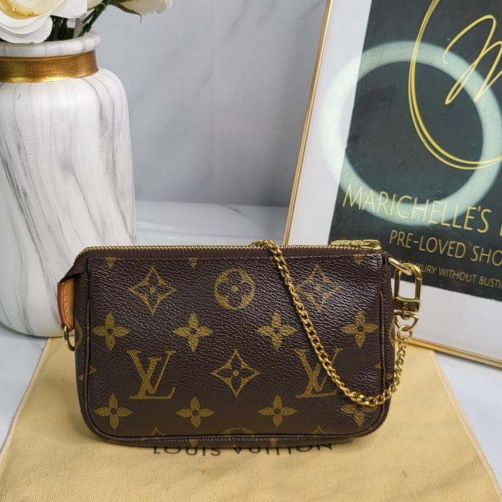 Louis Vuitton Monogram Mini Pochette