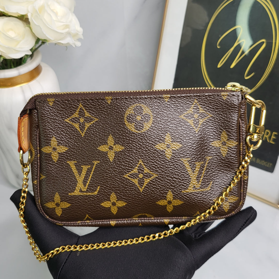 Louis Vuitton Monogram Mini Pochette