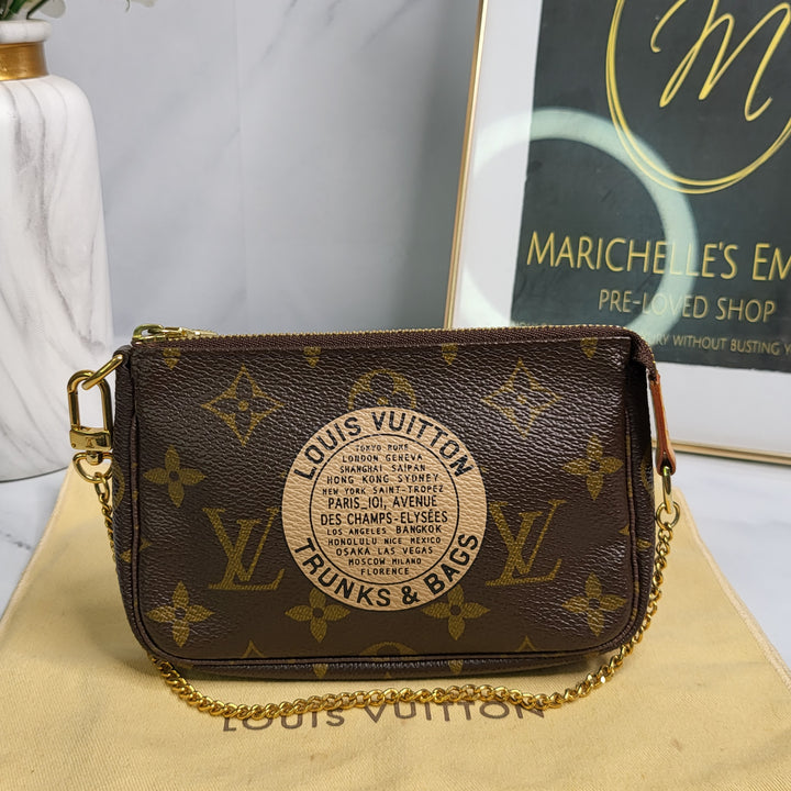 Louis Vuitton Monogram Mini Pochette